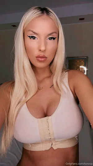 Tonnia OnlyFans Leaked Free Thumbnail Picture - #sbjkD1OToS