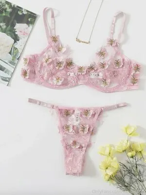 Tonsasarah OnlyFans Leaked Free Thumbnail Picture - #IQgzelySyf