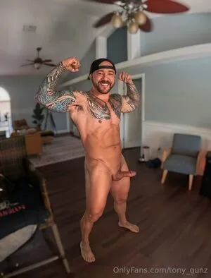 Tony Gunz OnlyFans Leaked Free Thumbnail Picture - #7kIfAMSLiv