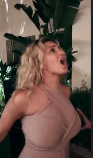 Tori Kelly OnlyFans Leaked Free Thumbnail Picture - #2sJUeJP1gg