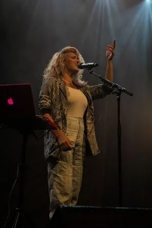 Tori Kelly OnlyFans Leaked Free Thumbnail Picture - #404Fwvnpx1