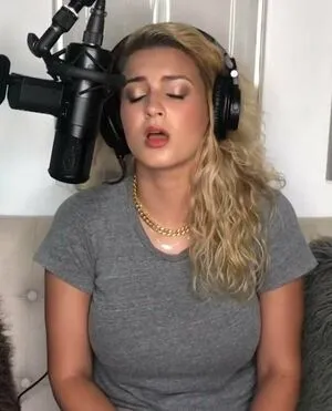 Tori Kelly OnlyFans Leaked Free Thumbnail Picture - #GKyKe13kJz