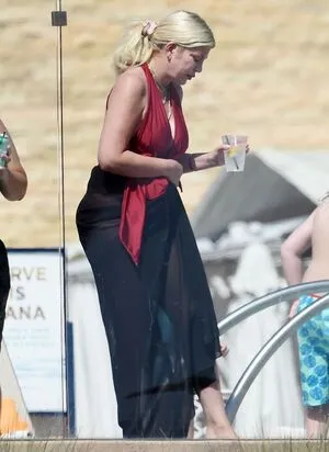 Tori Spelling I OnlyFans Leaked Free Thumbnail Picture - #RHnvQvE2Hu