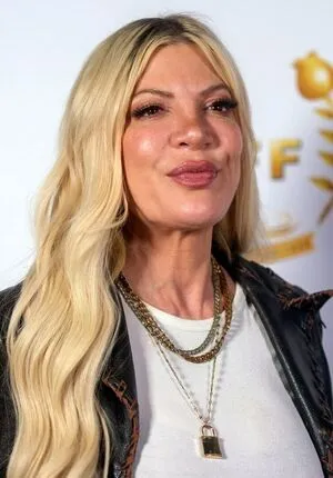Tori Spelling OnlyFans Leaked Free Thumbnail Picture - #a3Dp44th2C