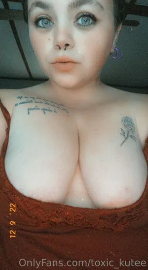 Toxic Kutee OnlyFans Leaked Free Thumbnail Picture - #1few7rg00t