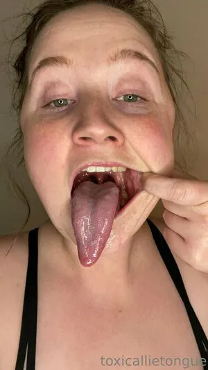 Toxicallietongue OnlyFans Leaked Free Thumbnail Picture - #6MASOFtcLT