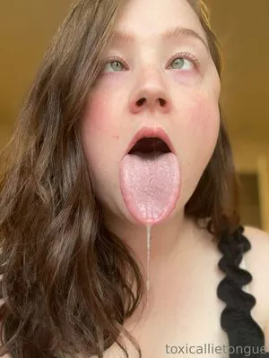 Toxicallietongue OnlyFans Leaked Free Thumbnail Picture - #OS1b2mOGXh