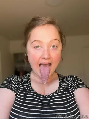 Toxicallietongue OnlyFans Leaked Free Thumbnail Picture - #Vyn2kF70UK