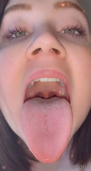 Toxicallietongue OnlyFans Leaked Free Thumbnail Picture - #mvVWZfP4il