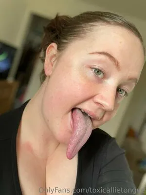 Toxicallietongue OnlyFans Leaked Free Thumbnail Picture - #yKyUVE8AfL