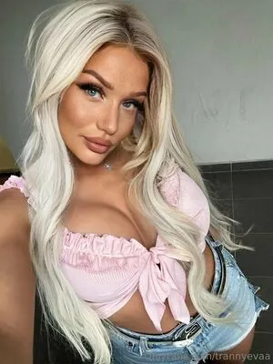 Trannyevaa OnlyFans Leaked Free Thumbnail Picture - #8cr41rmeEG