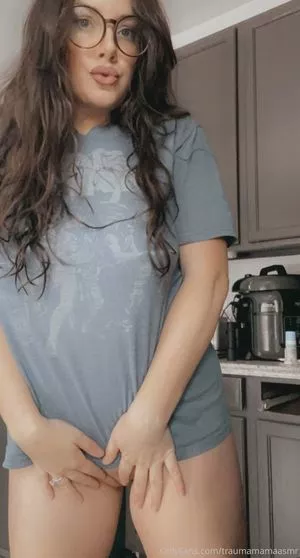 Trauma Mama ASMR OnlyFans Leaked Free Thumbnail Picture - #2EOQ90liNc