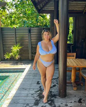 Travelling Hoppy OnlyFans Leaked Free Thumbnail Picture - #LWAOMFx5mu