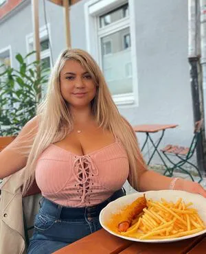 Travelling Hoppy OnlyFans Leaked Free Thumbnail Picture - #xQ190M14CP
