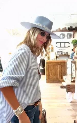 Trinny Woodall OnlyFans Leaked Free Thumbnail Picture - #LiX5u8ajy0