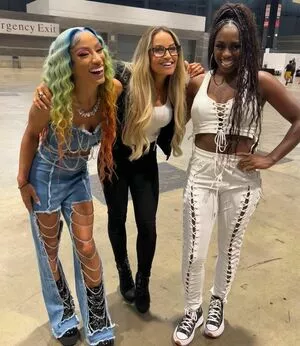 Trish Stratus OnlyFans Leaked Free Thumbnail Picture - #8jrWAUYAx6