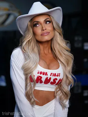 Trish Stratus OnlyFans Leaked Free Thumbnail Picture - #IKnYall7xe