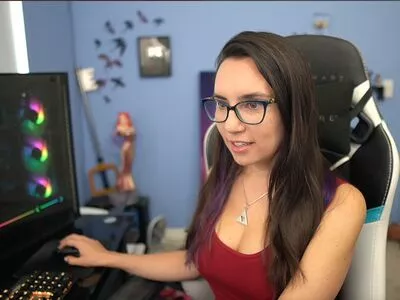 Trisha Hershberger OnlyFans Leaked Free Thumbnail Picture - #Y1mnYx1OKO