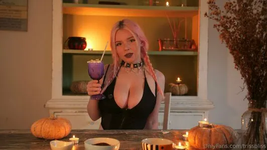 Trissbliss OnlyFans Leaked Free Thumbnail Picture - #GNXr1db4x2