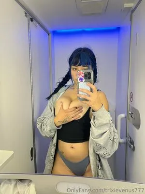 Trixievenus777 OnlyFans Leaked Free Thumbnail Picture - #KNebIOMgC4