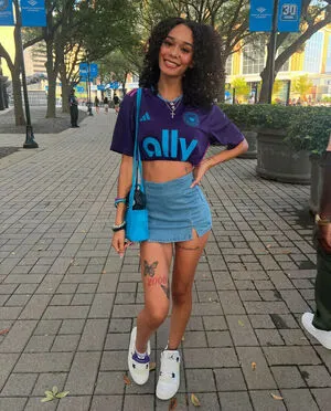 Tropicalkurls OnlyFans Leaked Free Thumbnail Picture - #DBIRru8pyx