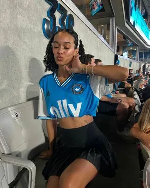 Tropicalkurls OnlyFans Leaked Free Thumbnail Picture - #mlpx0Outn1