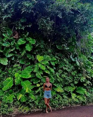 Tropicalrosie OnlyFans Leaked Free Thumbnail Picture - #pKbaPIoZju