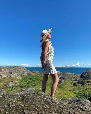 Tropicalrosie OnlyFans Leaked Free Thumbnail Picture - #tcf3WNe2X1