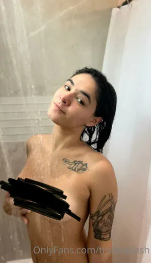 Truebadash OnlyFans Leaked Free Thumbnail Picture - #273B7oq6k1