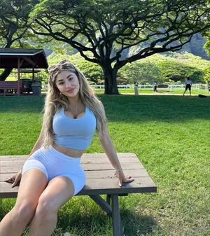 Tudiosamariela OnlyFans Leaked Free Thumbnail Picture - #bF2EhkXJBA