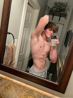 Twentoofree OnlyFans Leaked Free Thumbnail Picture - #1A53py28K6