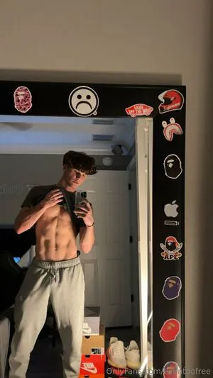 Twentoofree OnlyFans Leaked Free Thumbnail Picture - #5oCPEAAUEs