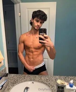 Twentoofree OnlyFans Leaked Free Thumbnail Picture - #DuFySpDBID
