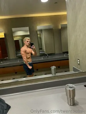 Twentoofree OnlyFans Leaked Free Thumbnail Picture - #FvvQBNkGet