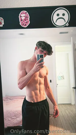 Twentoofree OnlyFans Leaked Free Thumbnail Picture - #FyWlHx0HUy