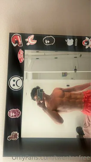 Twentoofree OnlyFans Leaked Free Thumbnail Picture - #J8yN893T35