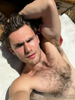 Twentoofree OnlyFans Leaked Free Thumbnail Picture - #PqcNP9MEt5