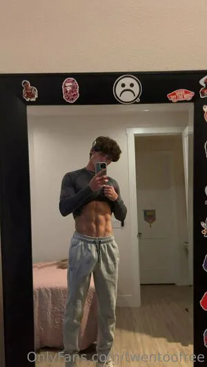 Twentoofree OnlyFans Leaked Free Thumbnail Picture - #SCSwKvmGMU