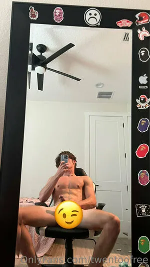 Twentoofree OnlyFans Leaked Free Thumbnail Picture - #UN4A49Ola0