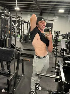 Twentoofree OnlyFans Leaked Free Thumbnail Picture - #We8VGqKAYx