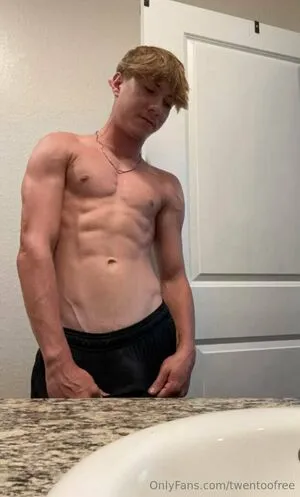 Twentoofree OnlyFans Leaked Free Thumbnail Picture - #rfQKFSnTss