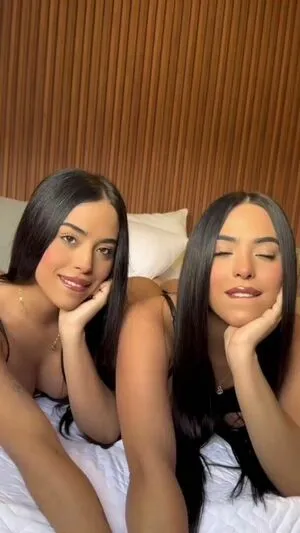 Twins Abello OnlyFans Leaked Free Thumbnail Picture - #uAIcPHyF21