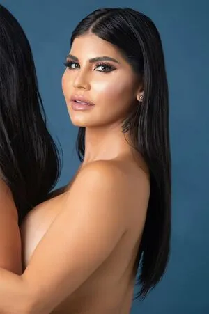 Twins Mailyn Mailen Fernandez OnlyFans Leaked Free Thumbnail Picture - #0Oz8mtG4HS