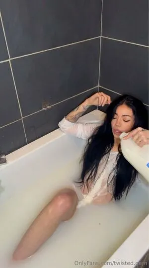 Twisted Gem OnlyFans Leaked Free Thumbnail Picture - #FlyDggXjnt