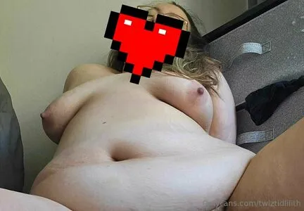 Twiztidlilith OnlyFans Leaked Free Thumbnail Picture - #1R7TFvsGz1