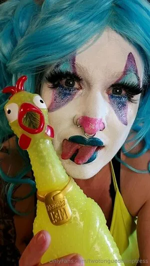 Twotonguedtemptress OnlyFans Leaked Free Thumbnail Picture - #K1neJFpC09