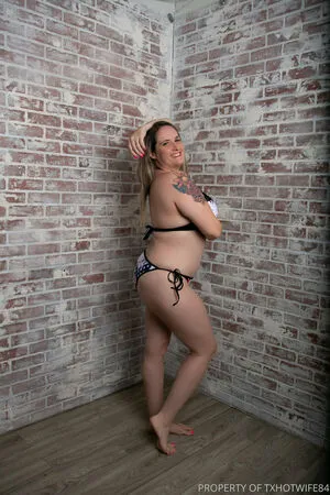 Txhotwife84 Free OnlyFans Leaked Free Thumbnail Picture - #r3CWVSx8Lj