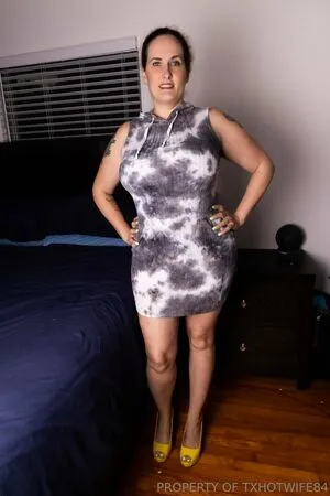 Txhotwife84 Free OnlyFans Leaked Free Thumbnail Picture - #yy4leA9TkI