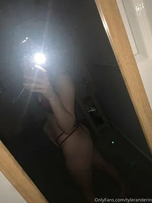 Tyleranderin OnlyFans Leaked Free Thumbnail Picture - #ANLlL3Obbu