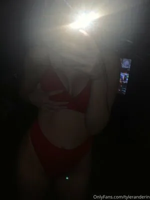 Tyleranderin OnlyFans Leaked Free Thumbnail Picture - #m5HF8IwSkw